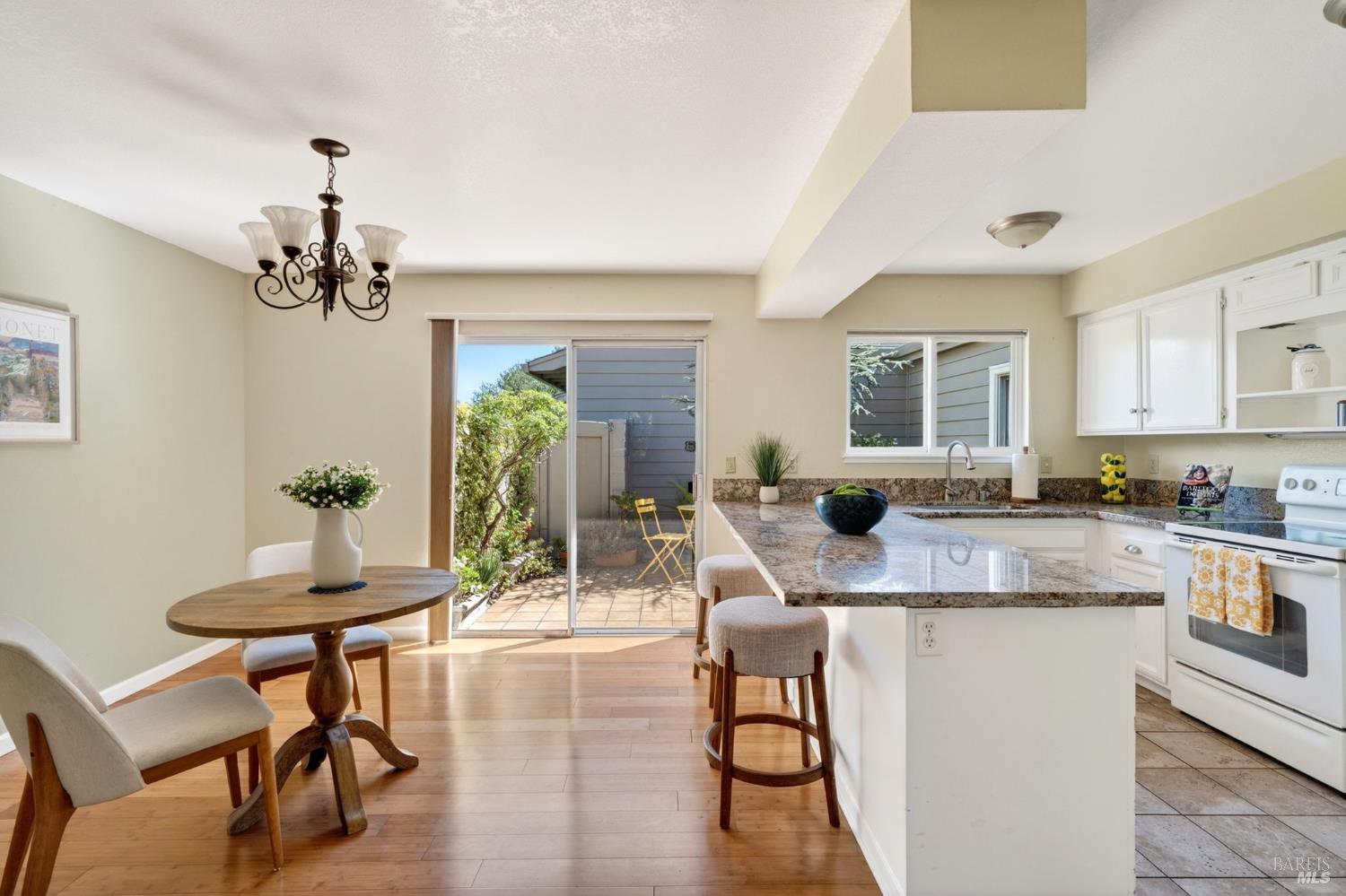 2221 Knolls Drive Santa Rosa CA 95405