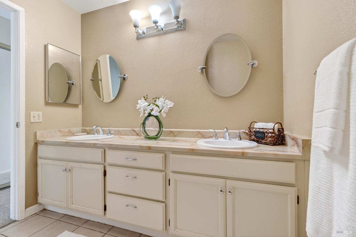 2221 Knolls Drive Santa Rosa CA 95405