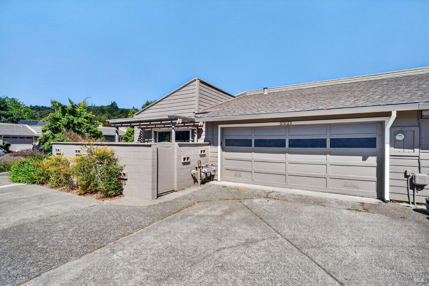 2221 Knolls Drive Santa Rosa CA 95405