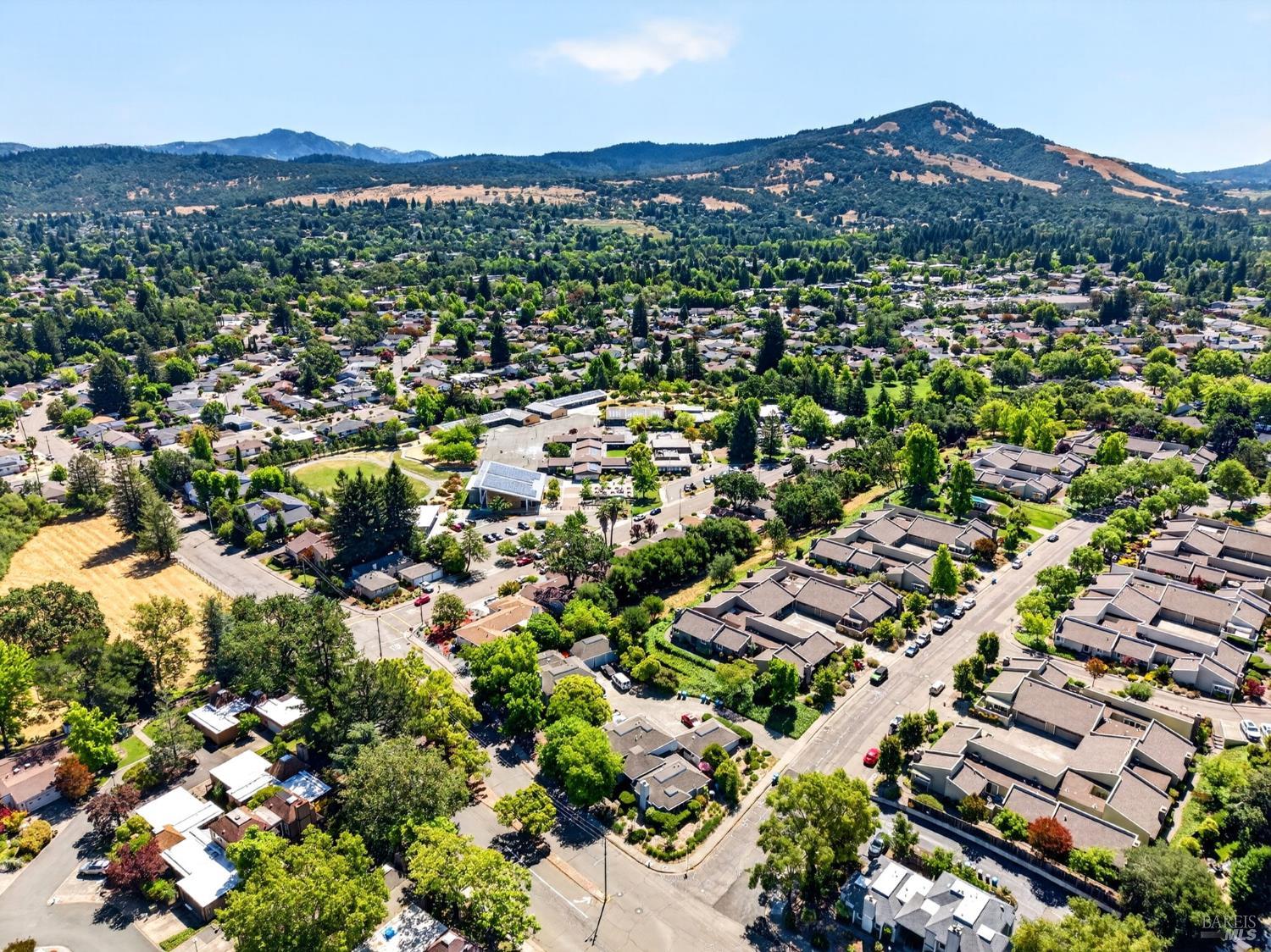 2221 Knolls Drive Santa Rosa CA 95405