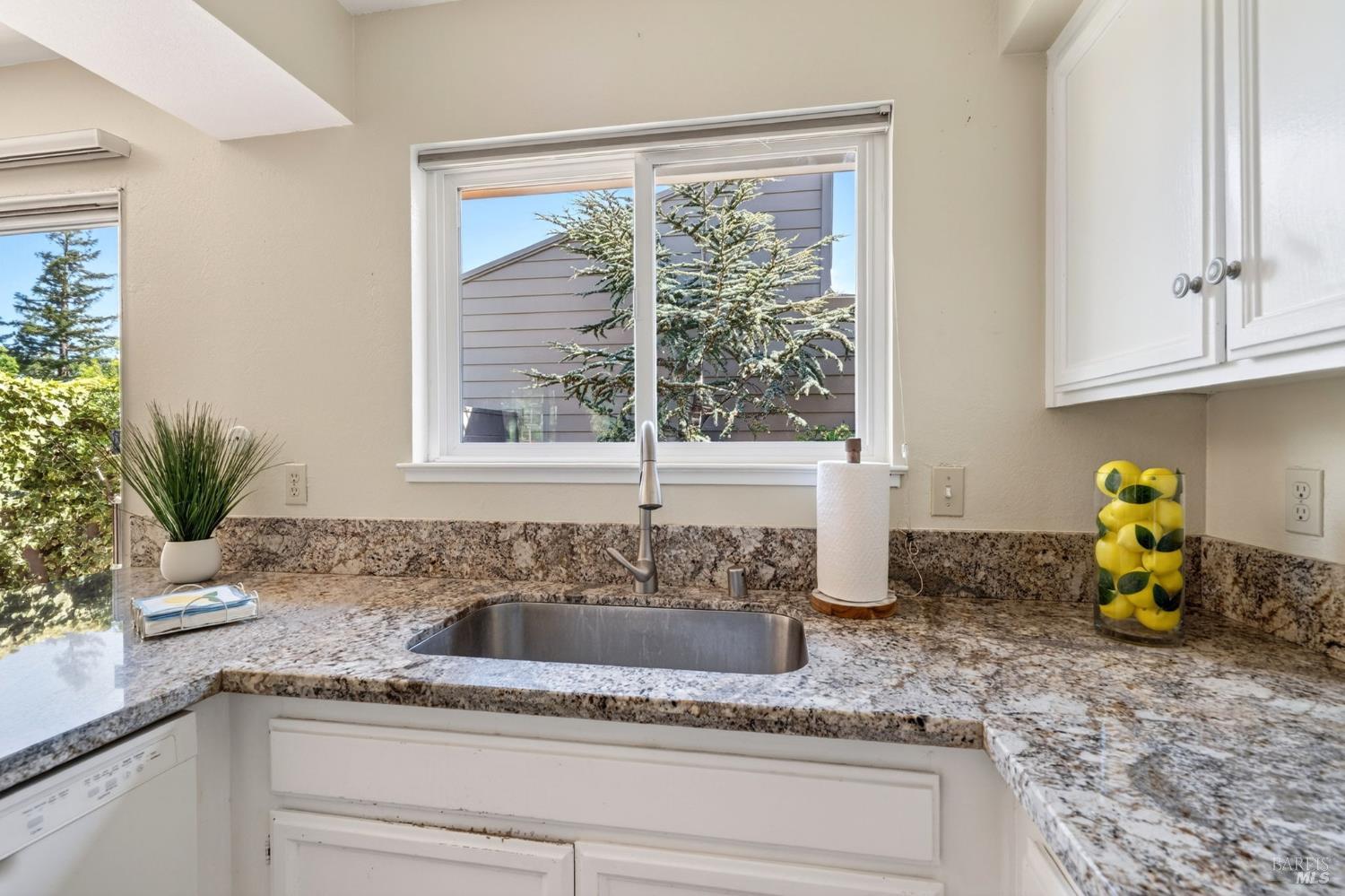 2221 Knolls Drive Santa Rosa CA 95405