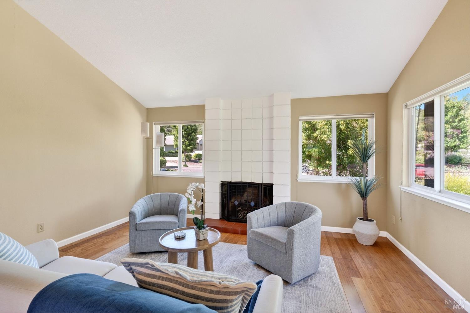 2221 Knolls Drive Santa Rosa CA 95405