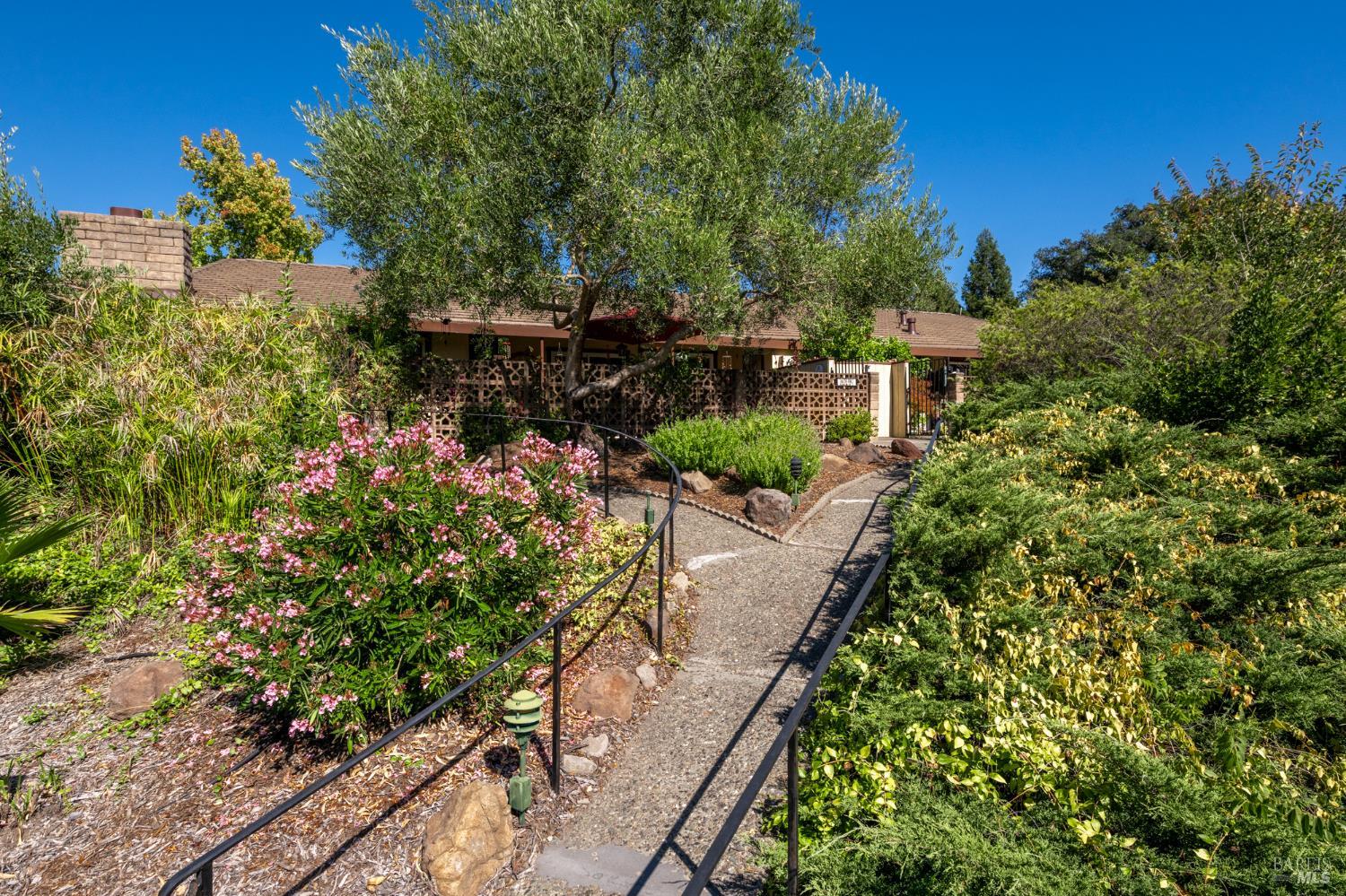 434 Las Casitas Court Santa Rosa CA 95403