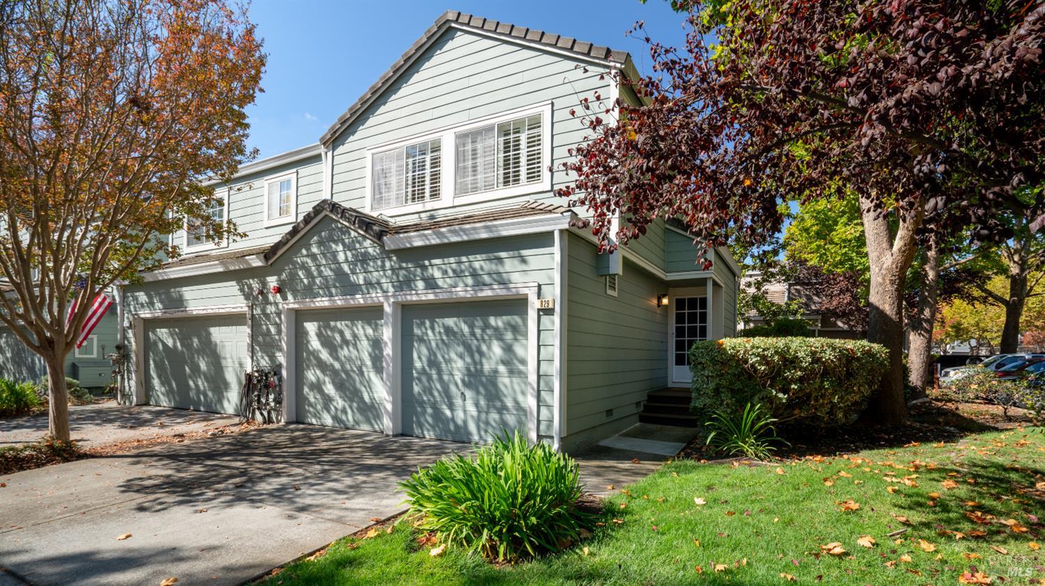 829 Chardonnay Circle Petaluma CA 94954