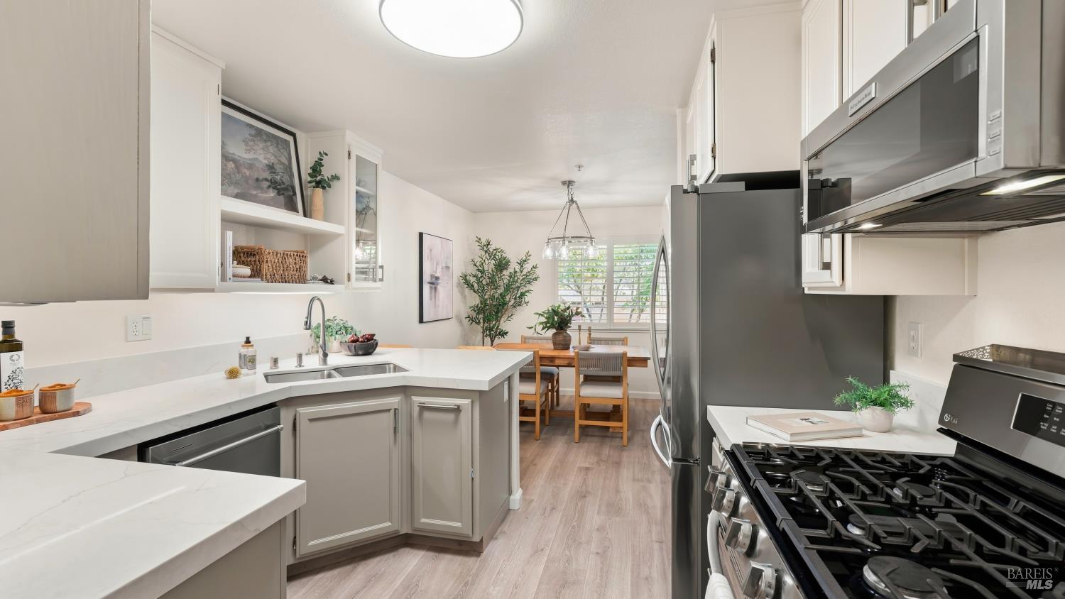 829 Chardonnay Circle Petaluma CA 94954