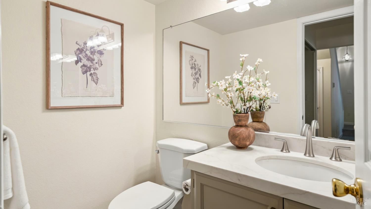 829 Chardonnay Circle Petaluma CA 94954