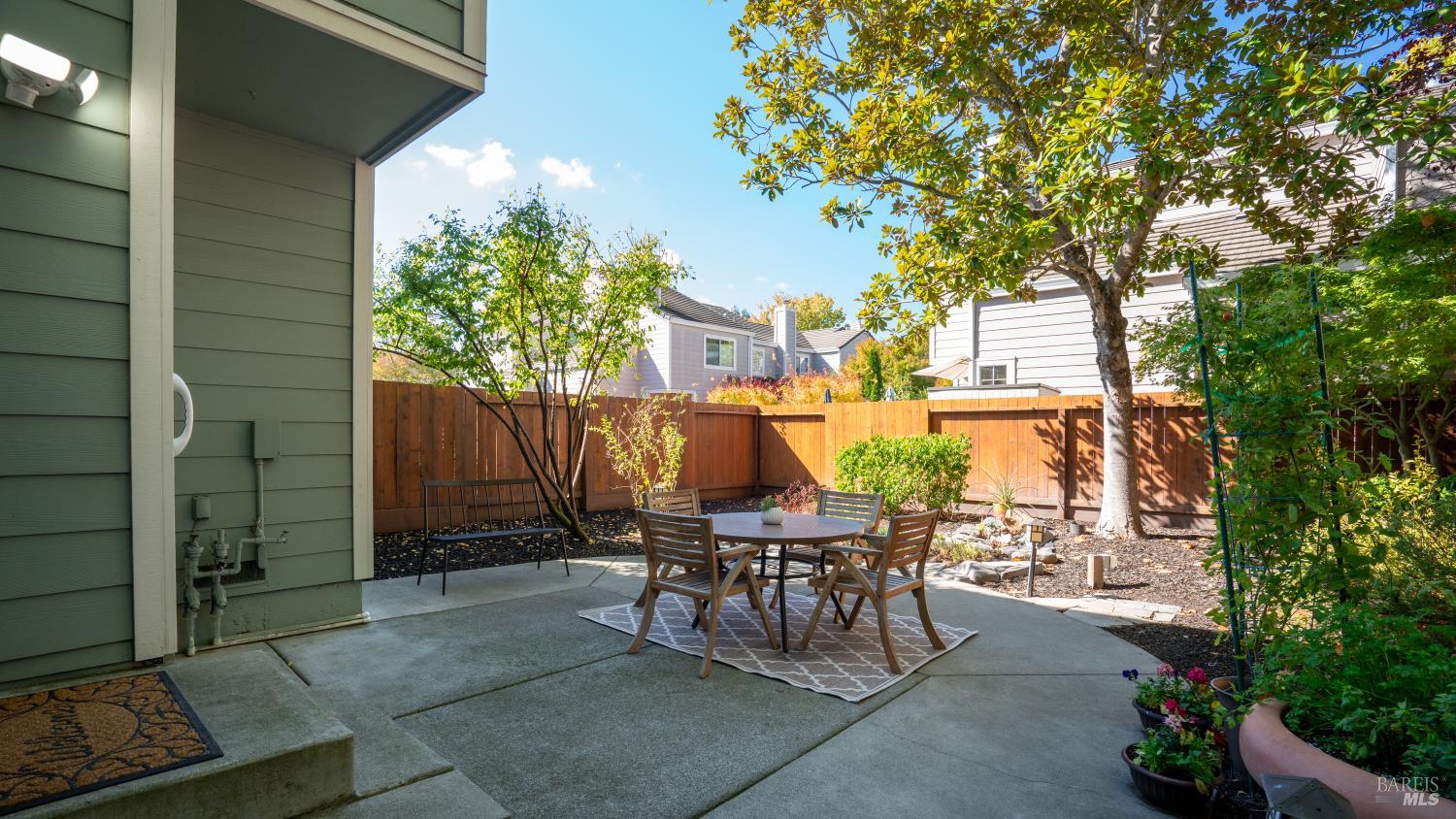 829 Chardonnay Circle Petaluma CA 94954