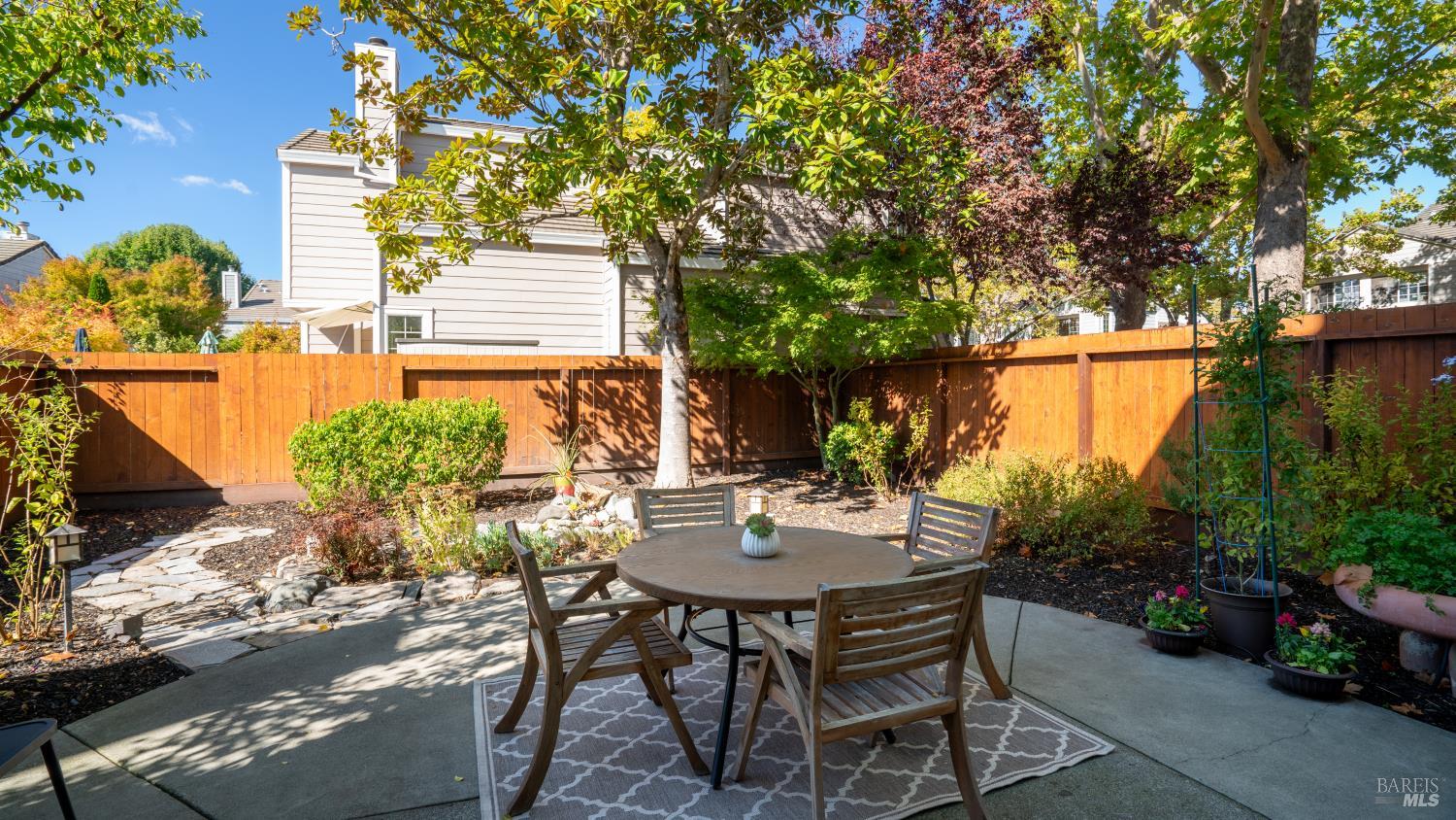 829 Chardonnay Circle Petaluma CA 94954