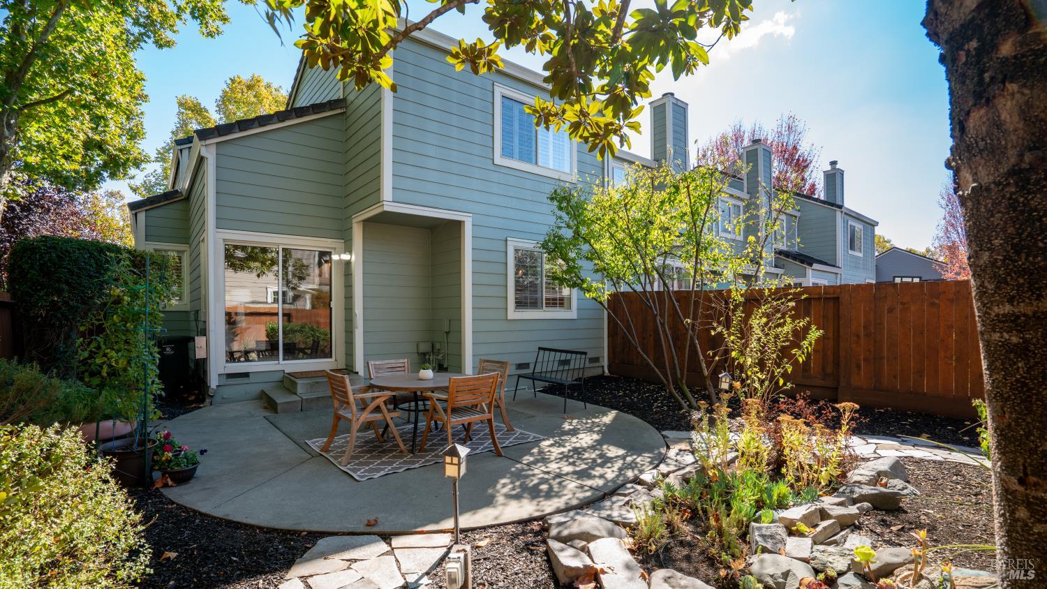 829 Chardonnay Circle Petaluma CA 94954