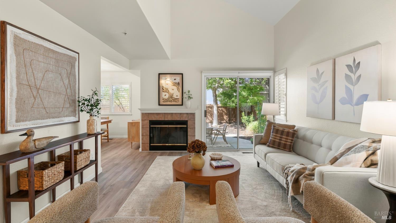 829 Chardonnay Circle Petaluma CA 94954