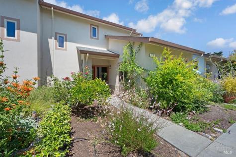 439 Sequoia Lane Sebastopol CA 95472