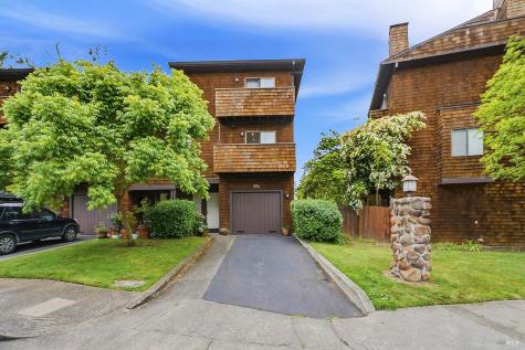 835 Liberty Street Petaluma CA 94952
