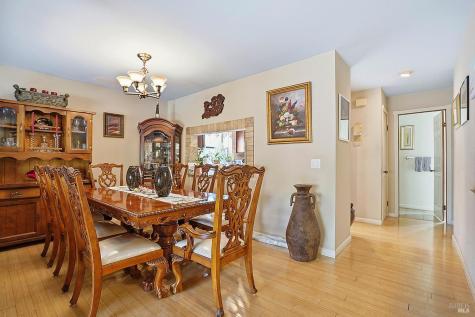 835 Liberty Street Petaluma CA 94952