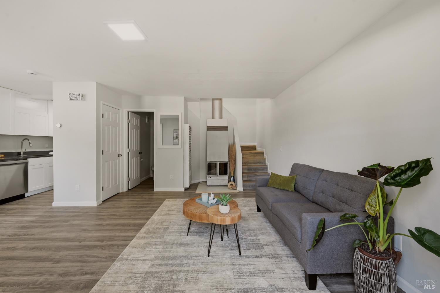 2151 W Steele Lane Santa Rosa CA 95403