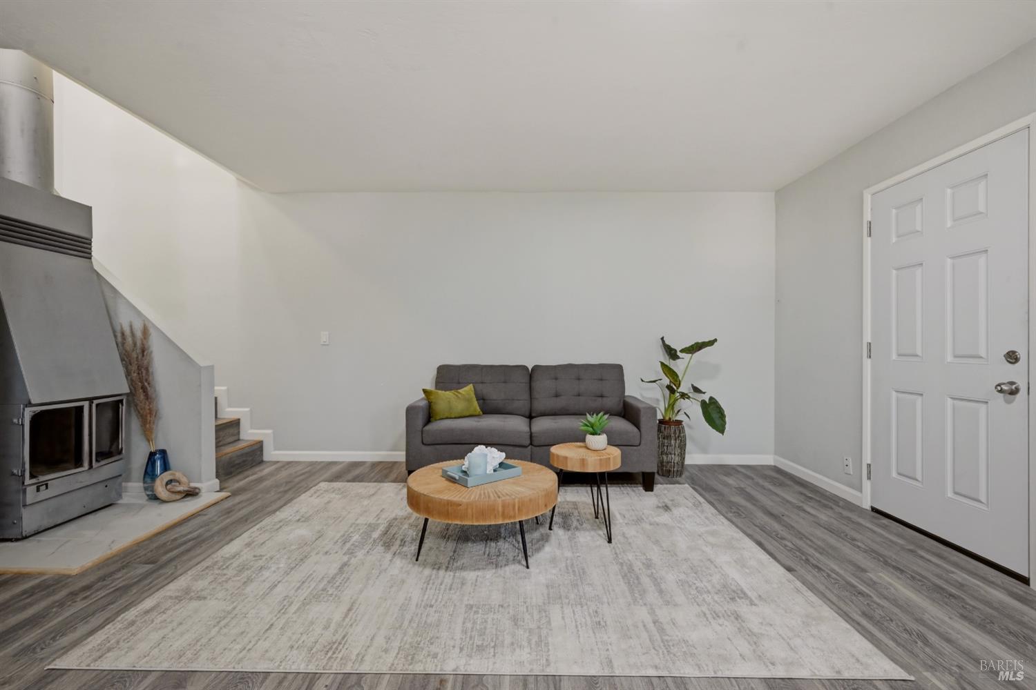 2151 W Steele Lane Santa Rosa CA 95403