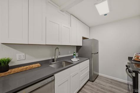 2151 W Steele Lane Santa Rosa CA 95403