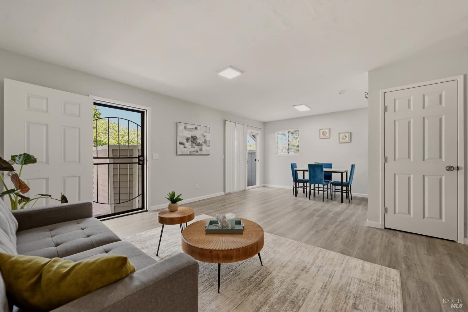 2151 W Steele Lane Santa Rosa CA 95403
