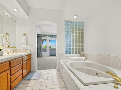 2131 Stonefield Lane Santa Rosa CA 95403