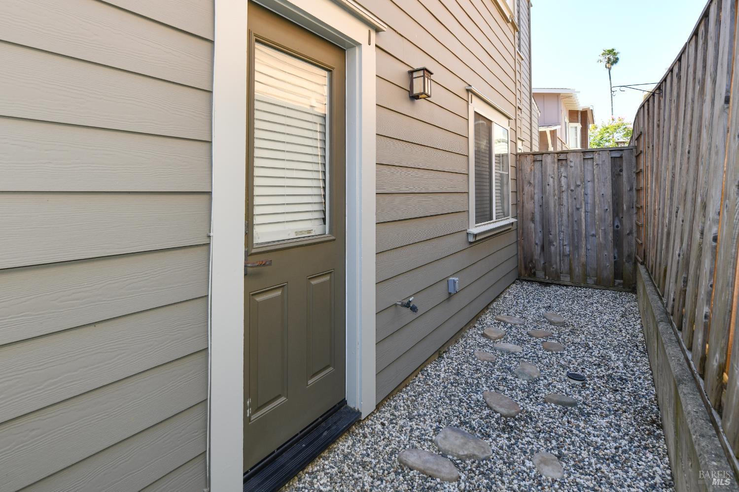 127 Valley Oak Drive Napa CA 94558