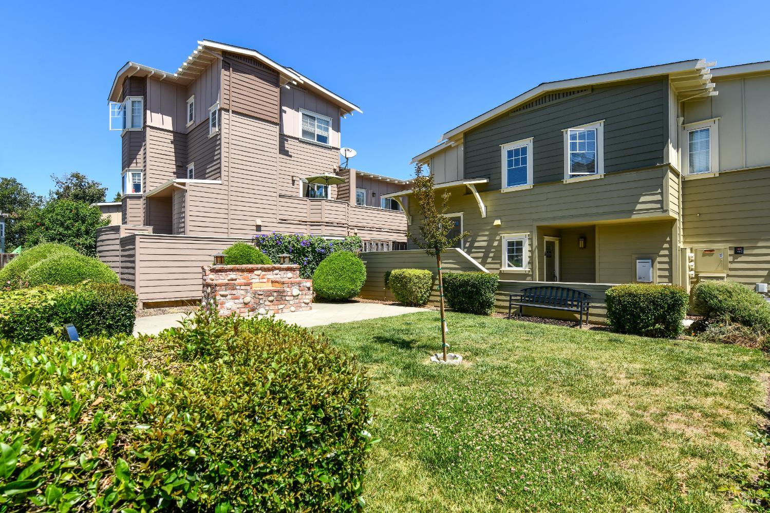 127 Valley Oak Drive Napa CA 94558