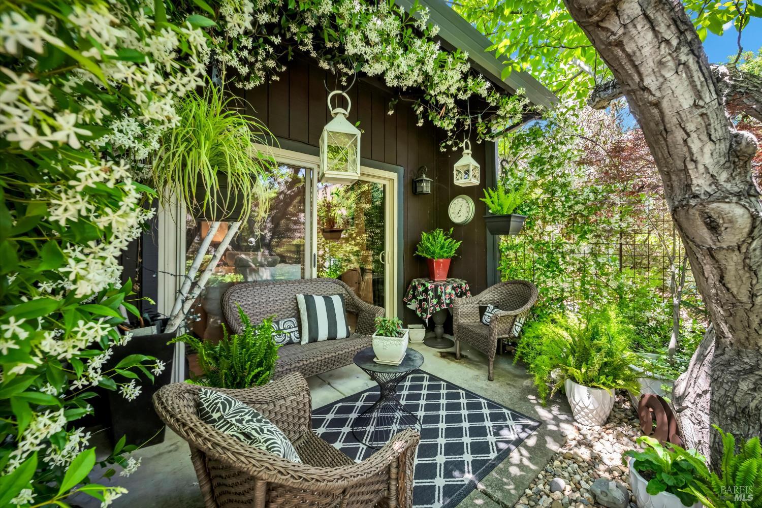 264 Los Alamos Road Santa Rosa CA 95409