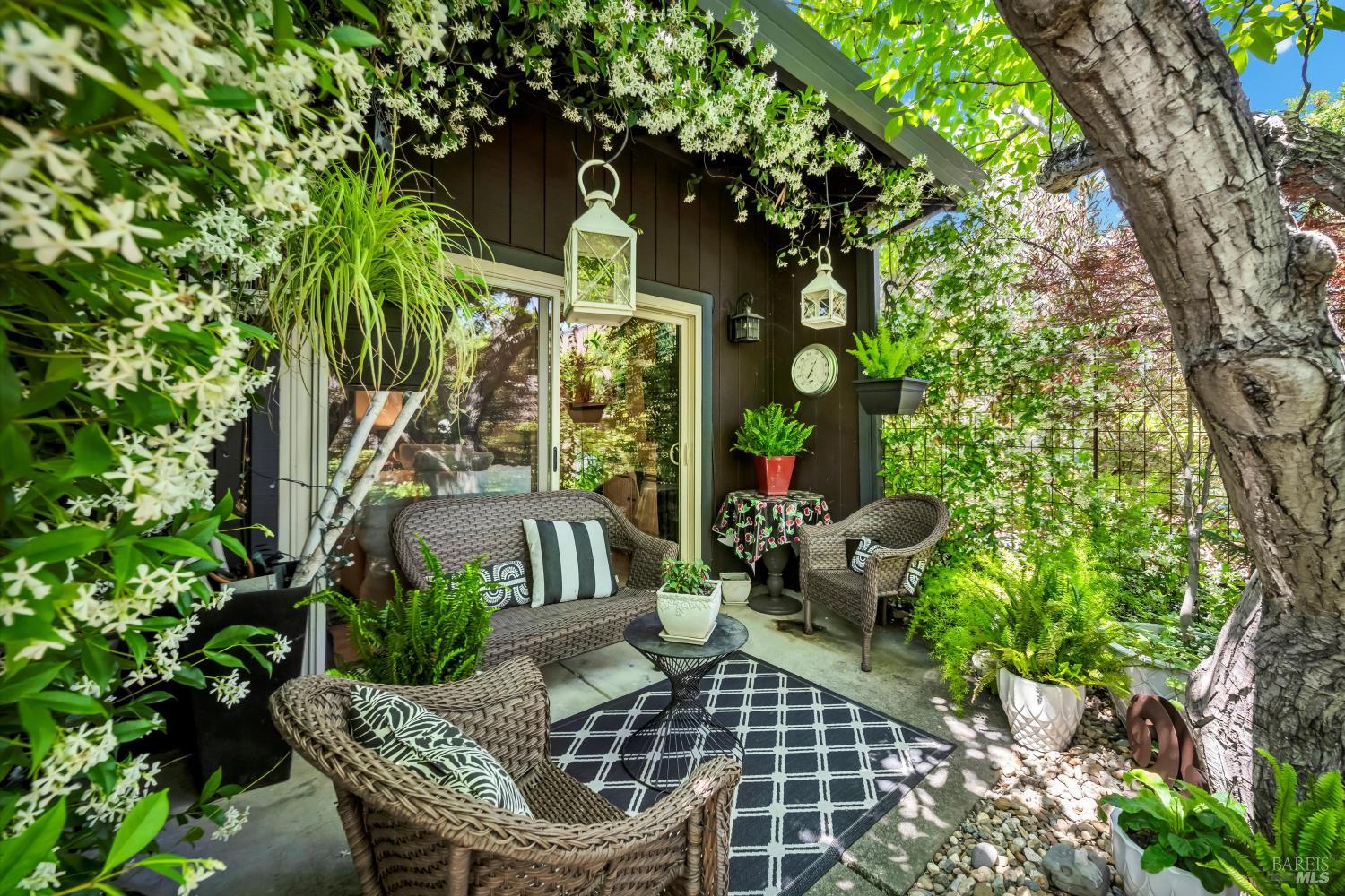 264 Los Alamos Road Santa Rosa CA 95409