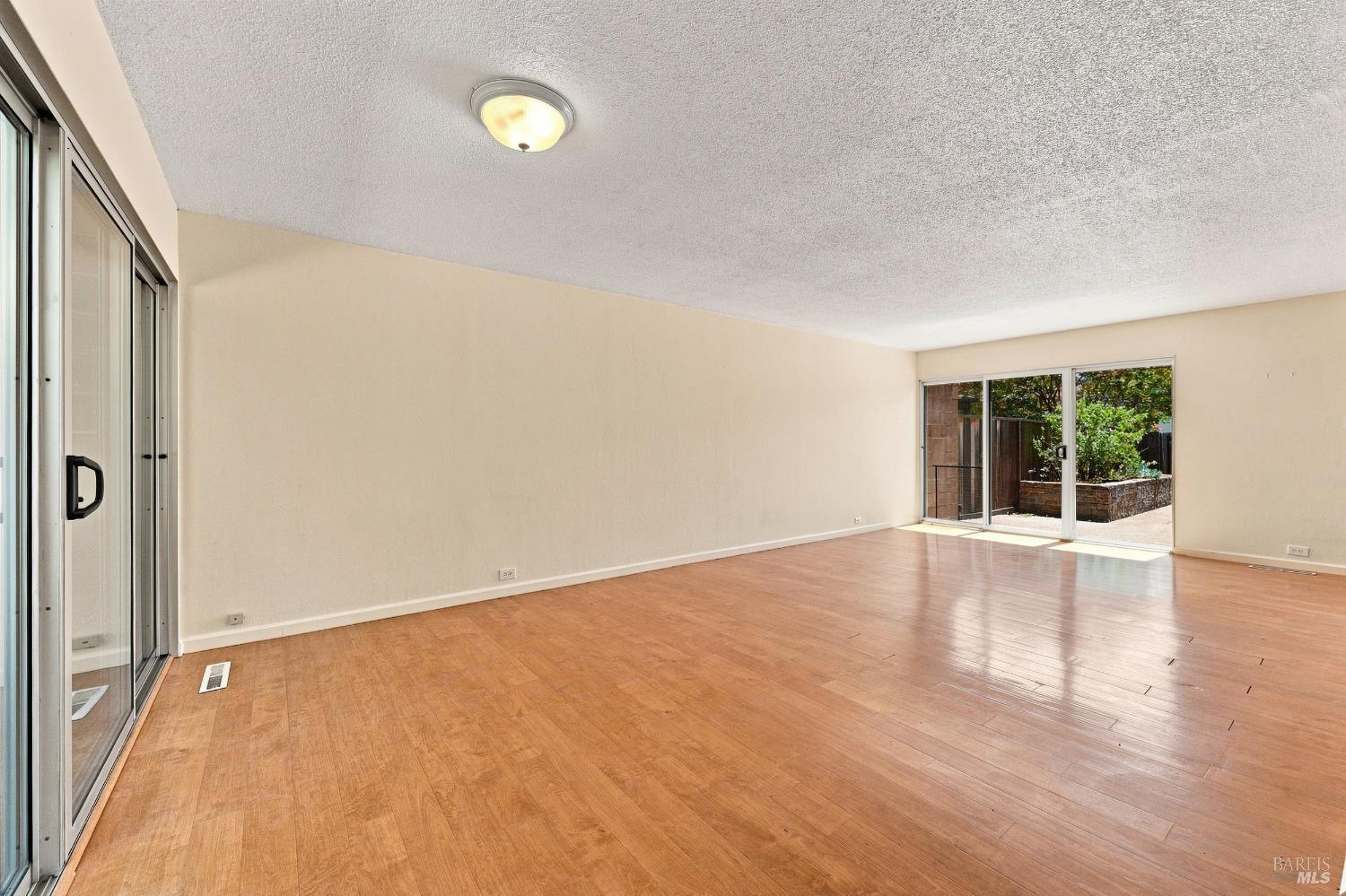 3148 Valley Green Lane Napa CA 94558