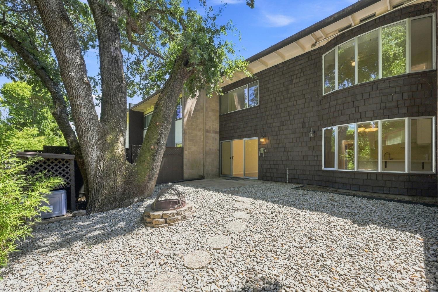 3148 Valley Green Lane Napa CA 94558