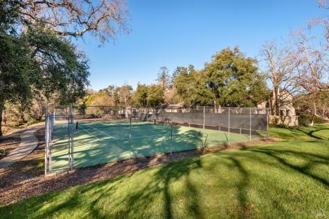 826 Adobe Drive Santa Rosa CA 95404