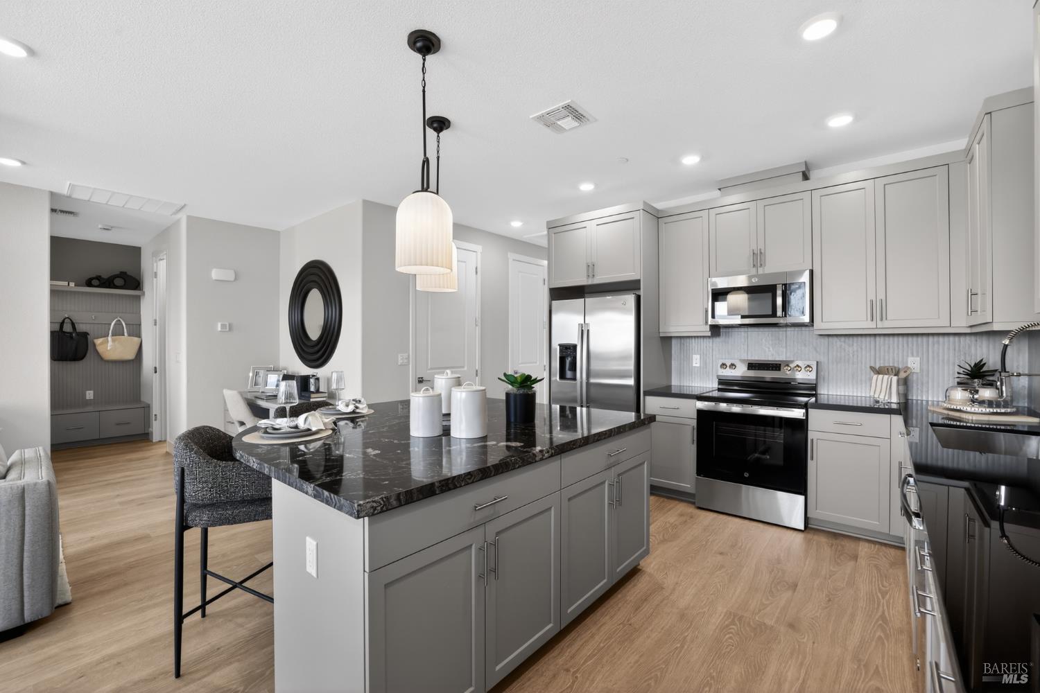 2195 Appian Drive Pinole CA 94564