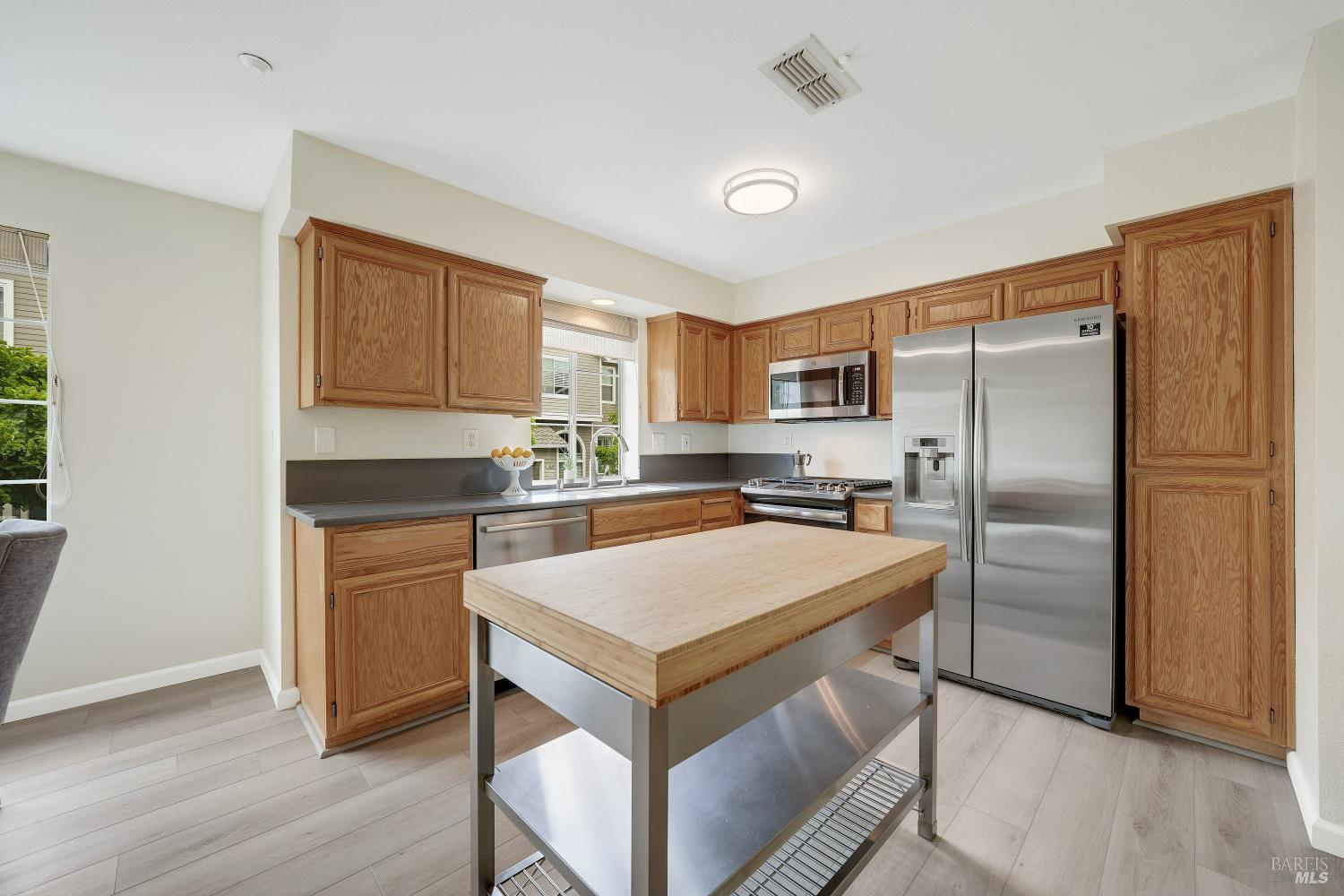 450 E E Street Benicia CA 94510