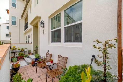 715 Rockview Road Novato CA 94949