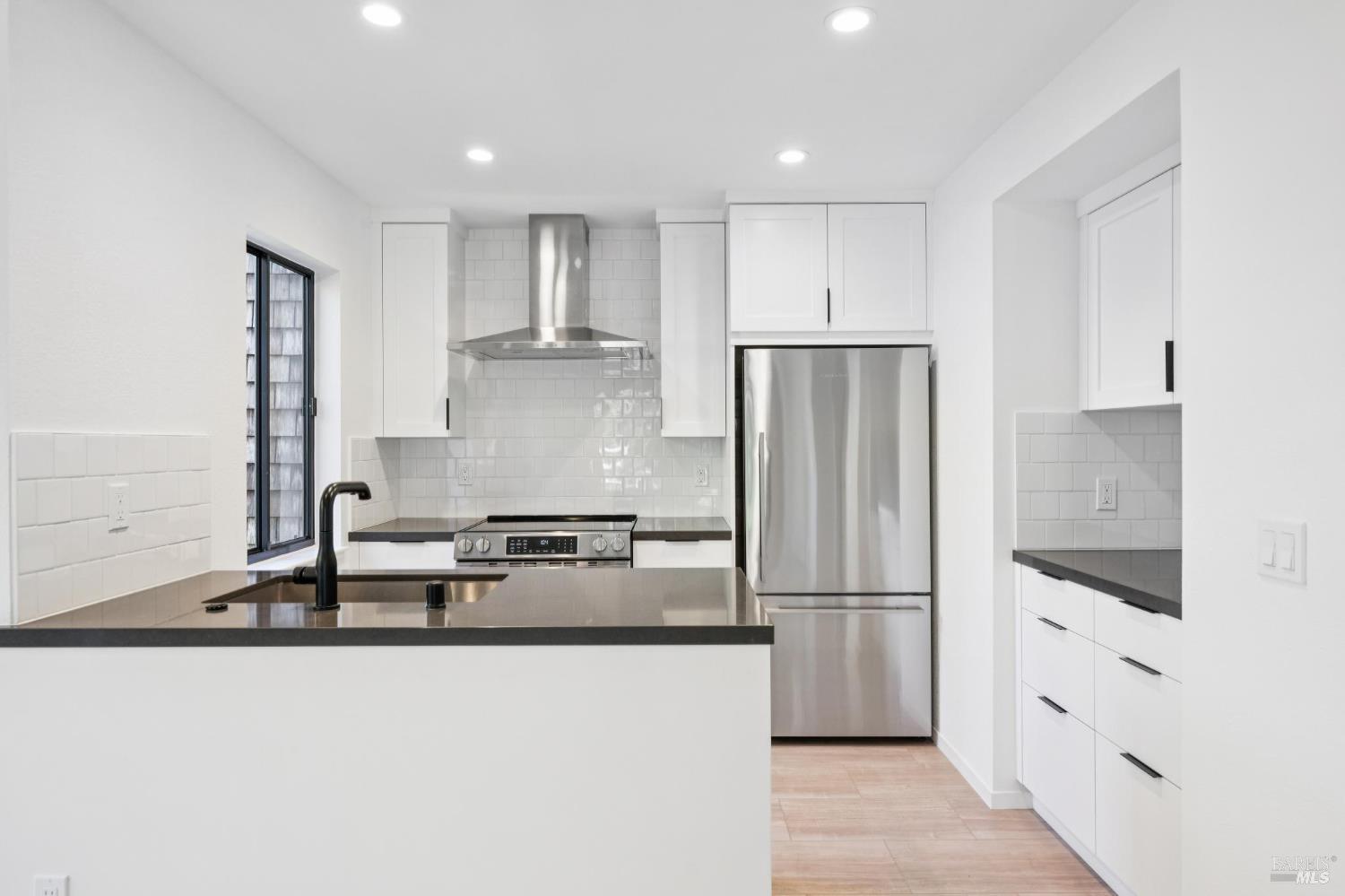 561 Seaver Drive Mill Valley CA 94941