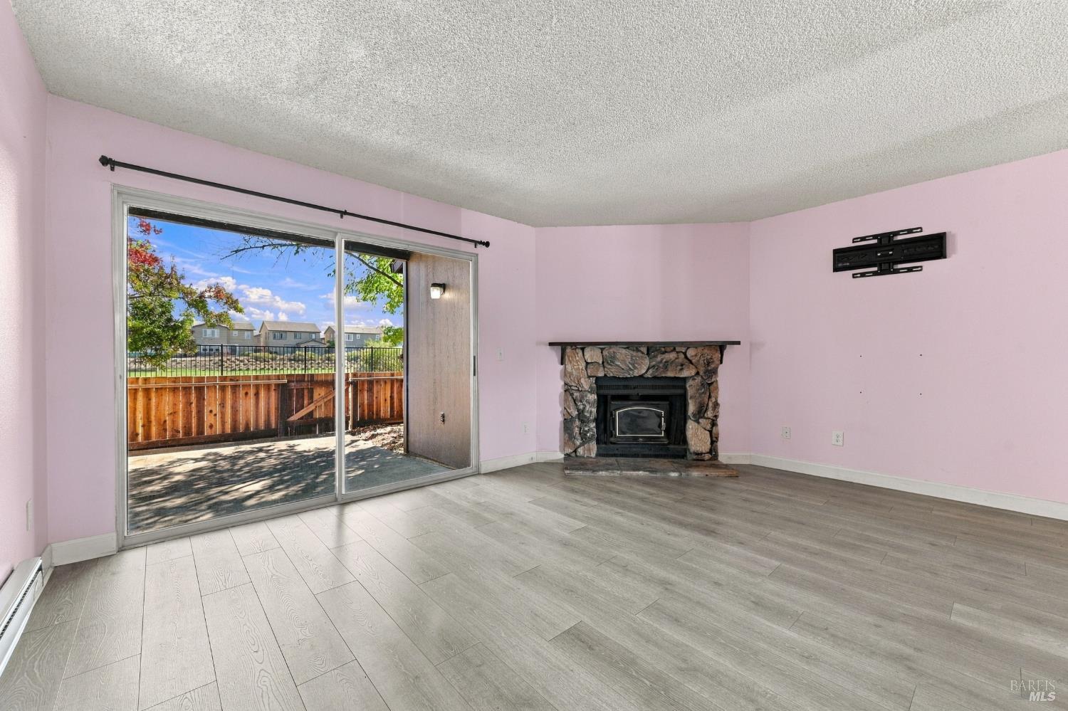 1458 Parkway Drive Rohnert Park CA 94928