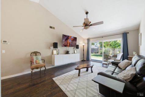 7078 Avenida Cala Rohnert Park CA 94928