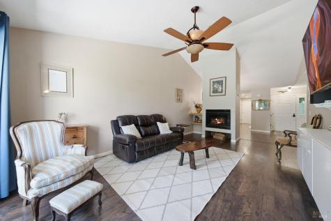 7078 Avenida Cala Rohnert Park CA 94928