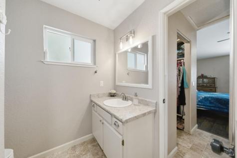 7078 Avenida Cala Rohnert Park CA 94928
