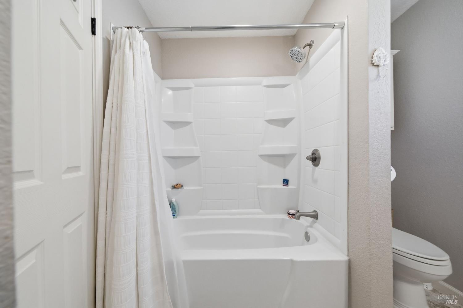 7078 Avenida Cala Rohnert Park CA 94928