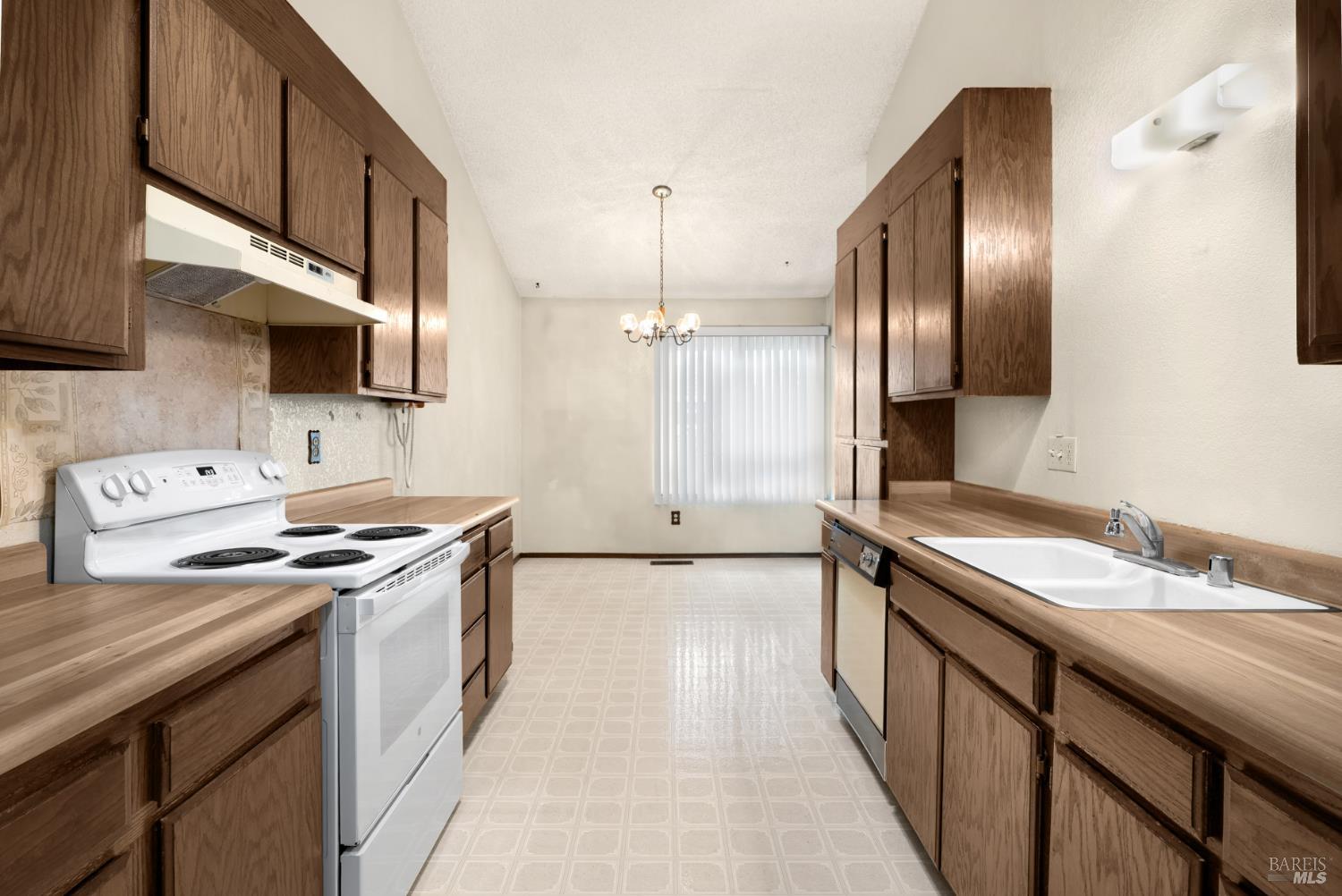 5044 Country Club Drive Rohnert Park CA 94928
