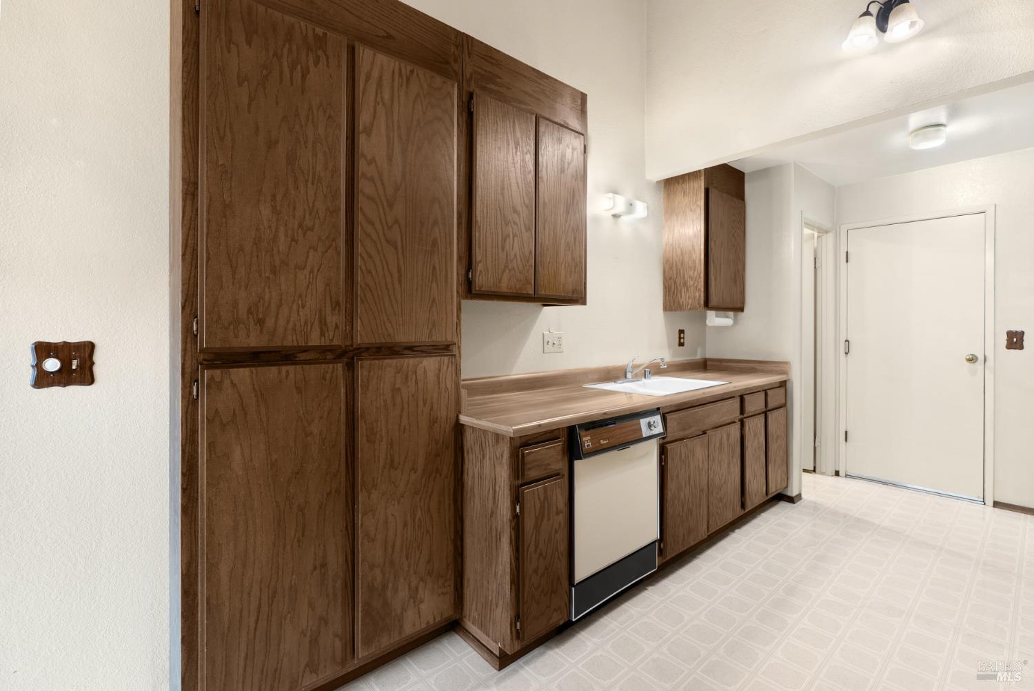 5044 Country Club Drive Rohnert Park CA 94928
