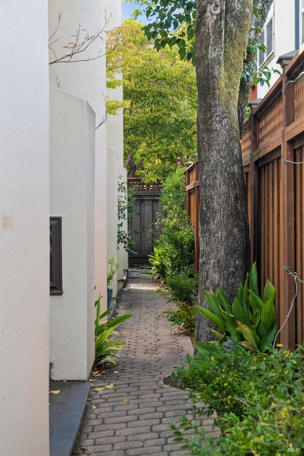 13 San Rafael Avenue San Anselmo CA 94960