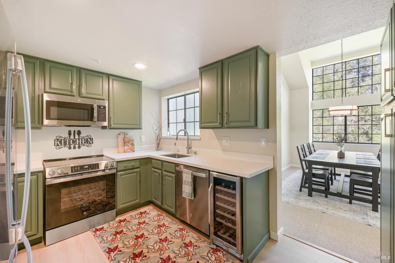 194 Pelican Lane Novato CA 94949