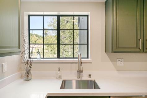 194 Pelican Lane Novato CA 94949