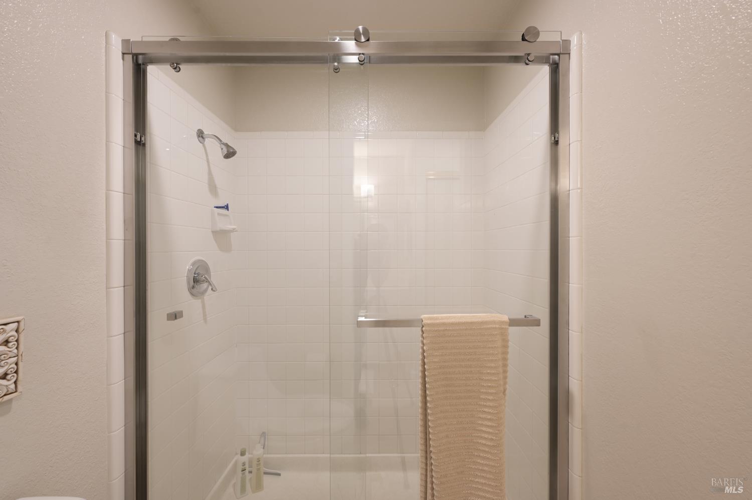 194 Pelican Lane Novato CA 94949