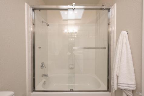 194 Pelican Lane Novato CA 94949