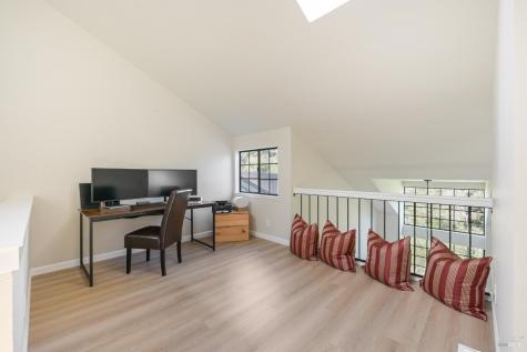 194 Pelican Lane Novato CA 94949