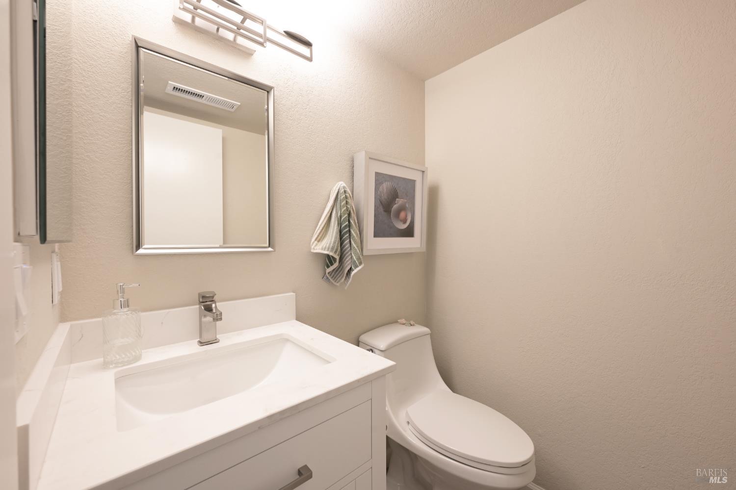 194 Pelican Lane Novato CA 94949