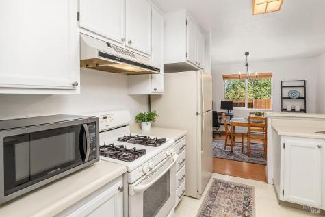 2 Pinewood Lane Novato CA 94947