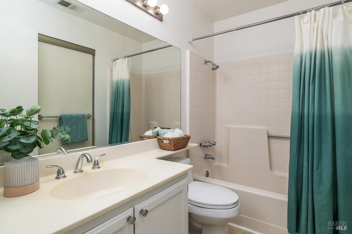 2 Pinewood Lane Novato CA 94947