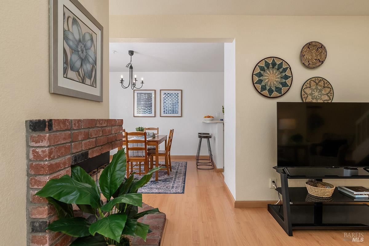 2 Pinewood Lane Novato CA 94947